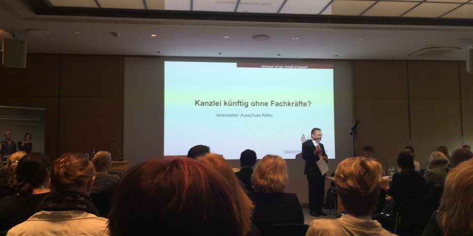„Machen Sie Kanzleimitarbeiter zu ihren Partnern“ (ReFa-Diskussion Anwaltstag 2019)